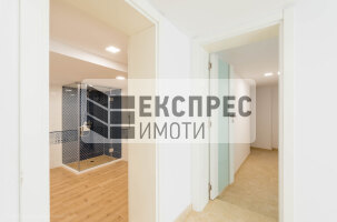  Haus, Evksinograd