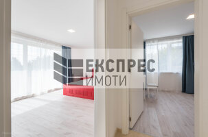  Haus, Evksinograd