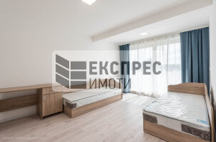  Haus, Evksinograd