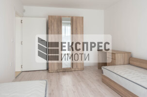  Haus, Evksinograd
