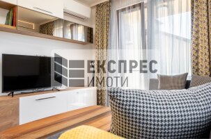 Обзаведен, нов Тристаен апартамент, м-т Траката