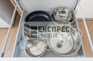 Обзаведен, нов Тристаен апартамент, м-т Траката