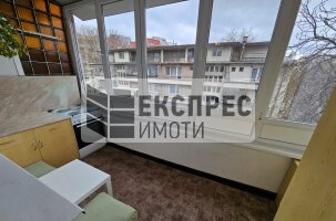 Обзаведен Тристаен апартамент, Център