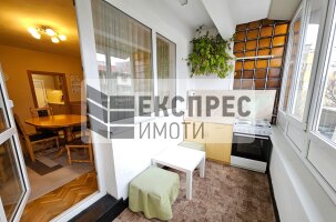 Обзаведен Тристаен апартамент, Център