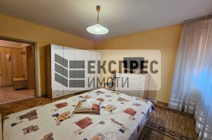Обзаведен Тристаен апартамент, Център