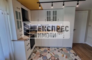 Neu, Möbliert, Luxuriös 1 Schlafzimmer Wohnung, Greek area