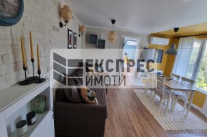 Neu, Möbliert, Luxuriös 1 Schlafzimmer Wohnung, Greek area