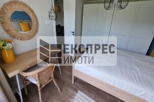Neu, Möbliert, Luxuriös 1 Schlafzimmer Wohnung, Greek area