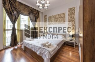 Обзаведен Тристаен апартамент, Лятно кино Тракия