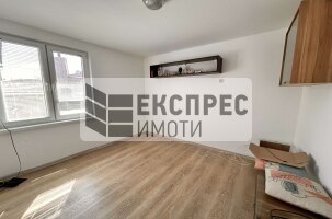 Unmöbliert, 1 Schlafzimmer Wohnung, Farmers' Market
