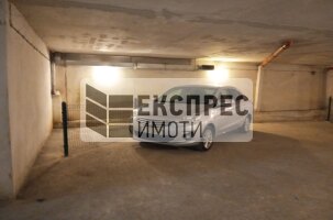  Garage, Red Square