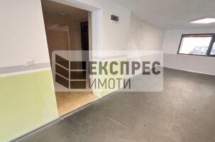 нов Едностаен апартамент, Погреби