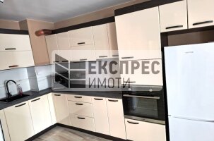  2 Schlafzimmer Wohnung, Vinitsa