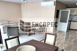  2 Schlafzimmer Wohnung, Vinitsa