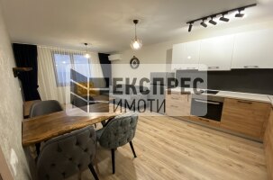 Neu, Möbliert, Luxuriös 1 Schlafzimmer Wohnung, HEI