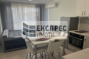 Обзавeден Тристаен апартамент, Погреби