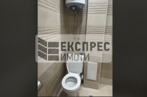 Обзавeден Тристаен апартамент, Погреби