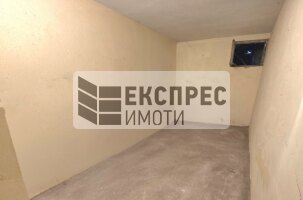 Unfurnished 2 bedroom apartment, Konfuto