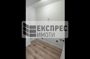 Unfurnished Studio, HEI