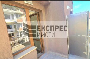 Unfurnished Studio, HEI