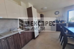  2 Schlafzimmer Wohnung, Vinitsa