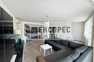 Обзаведен, Нов, Луксозен Тристаен апартамент, Гръцка махала