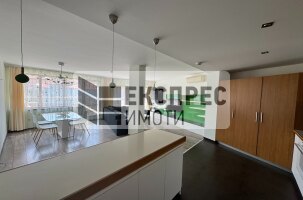 Обзаведен, Нов, Луксозен Тристаен апартамент, Гръцка махала
