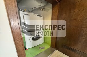 Обзаведен, Нов, Луксозен Тристаен апартамент, Гръцка махала