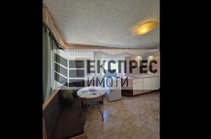 123456 Studio, Trakata