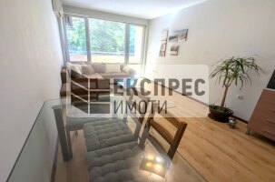 Обзавeден Тристаен апартамент, Спортна зала