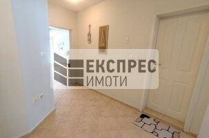 Обзавeден Тристаен апартамент, Спортна зала