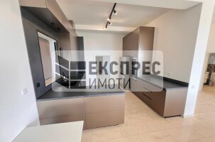 Обзаведен Къща, м-т Пчелина