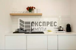  Studio, Center