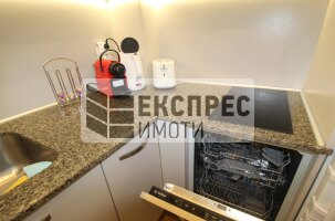 Нов, Обзаведен Тристаен апартамент, Окръжна болница
