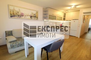 Нов, Обзаведен Тристаен апартамент, Окръжна болница