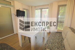 Нов, Обзаведен Тристаен апартамент, Окръжна болница