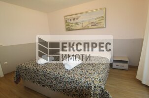 Нов, Обзаведен Тристаен апартамент, Окръжна болница