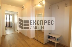 Нов, Обзаведен Тристаен апартамент, Окръжна болница