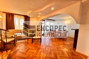 Furnished, 2 bedroom apartment, Farmers' Market