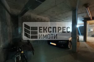  Garage, Red Square