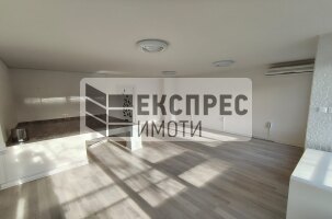 Unfurnished Commercial space, Grand Mall Varna