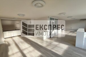 Unfurnished Commercial space, Grand Mall Varna