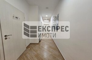  Търговско помещение, Център