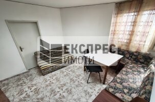  Große Wohnung, Regional hospital