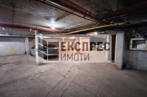 UNDERGROUND PARKING Garage, Regional hospital