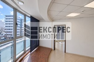  Office, Lyatno kino Trakia