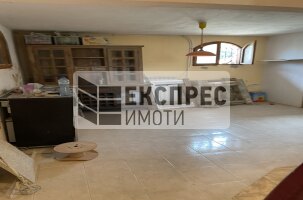 Двуетажна Къща