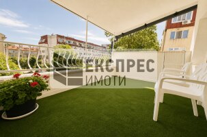 Möbliert, komplett renoviert 3 Schlafzimmer Wohnung, Regional hospital