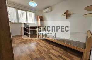  3 Schlafzimmer Wohnung, Regional hospital
