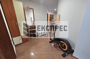  3 Schlafzimmer Wohnung, Regional hospital